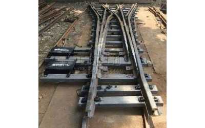 ���_����